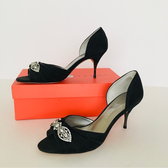 Ivanka Trump Black Fabric Bridal Pumps Size 9.5 M - Picture 5 of 9